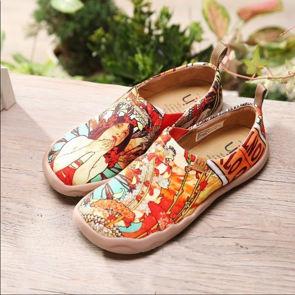 uin shoes website